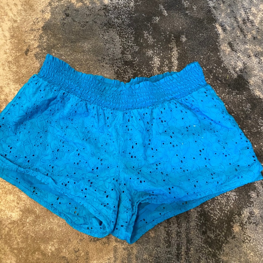 Aerie blue crochet shorts in size Small